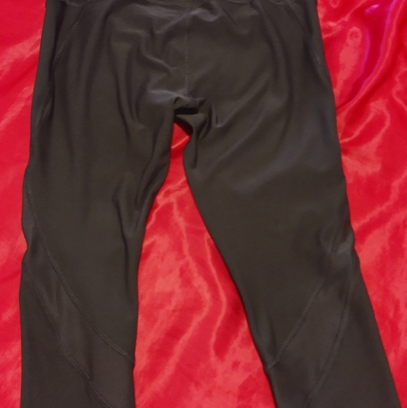 RBX Capri Leggings (S) - Zipper Pocket​ - Picture 3 of 4